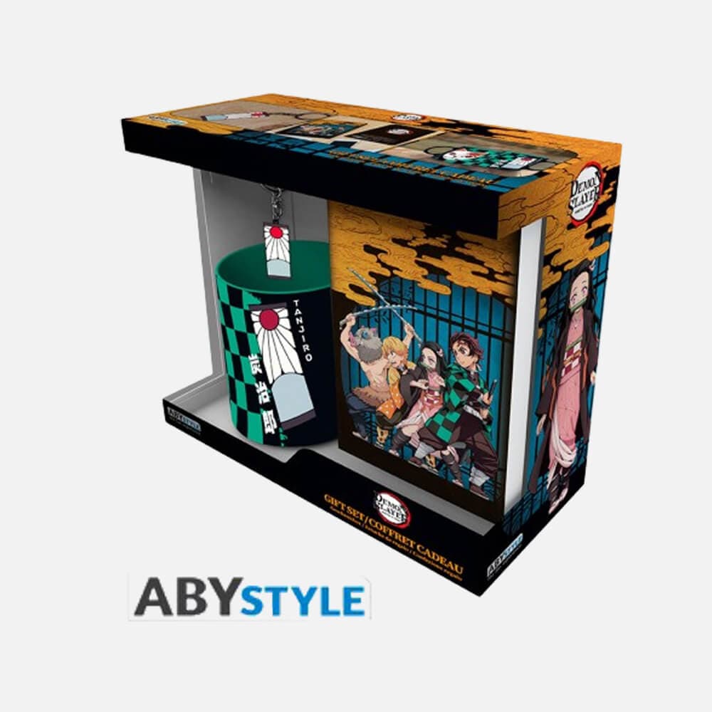Paket Demon Slayer Tanjiro: Skodelica (320ml), obesek in zvezek za zapiske
