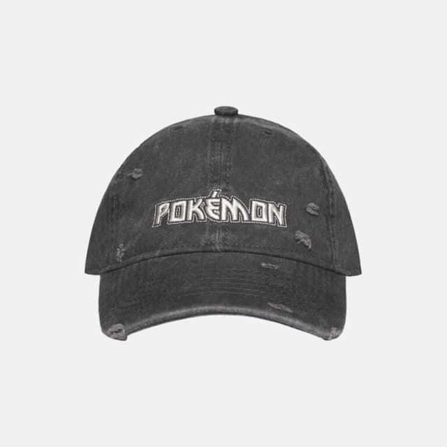 Pokémon kapa s šiltom z napisom