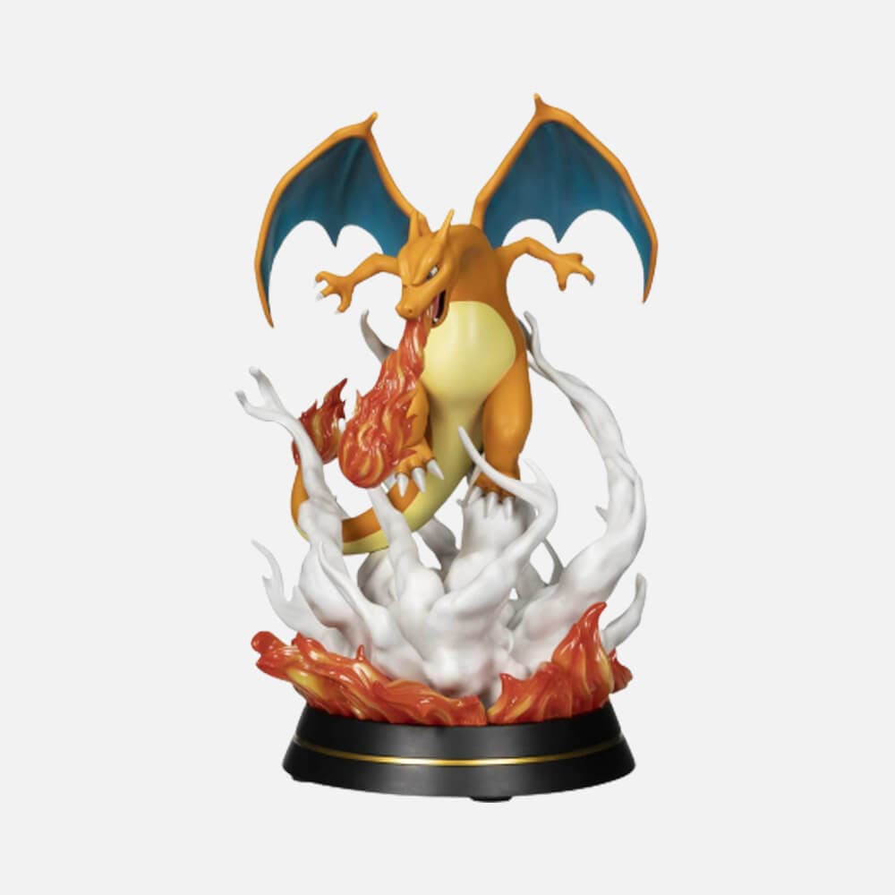 Pokémon figure Charizard Rising Flames